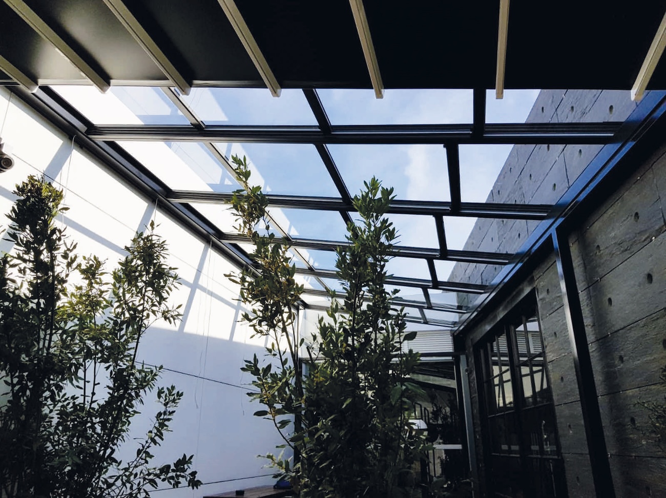 WellDeck pergola bemutatókerti inspiráció